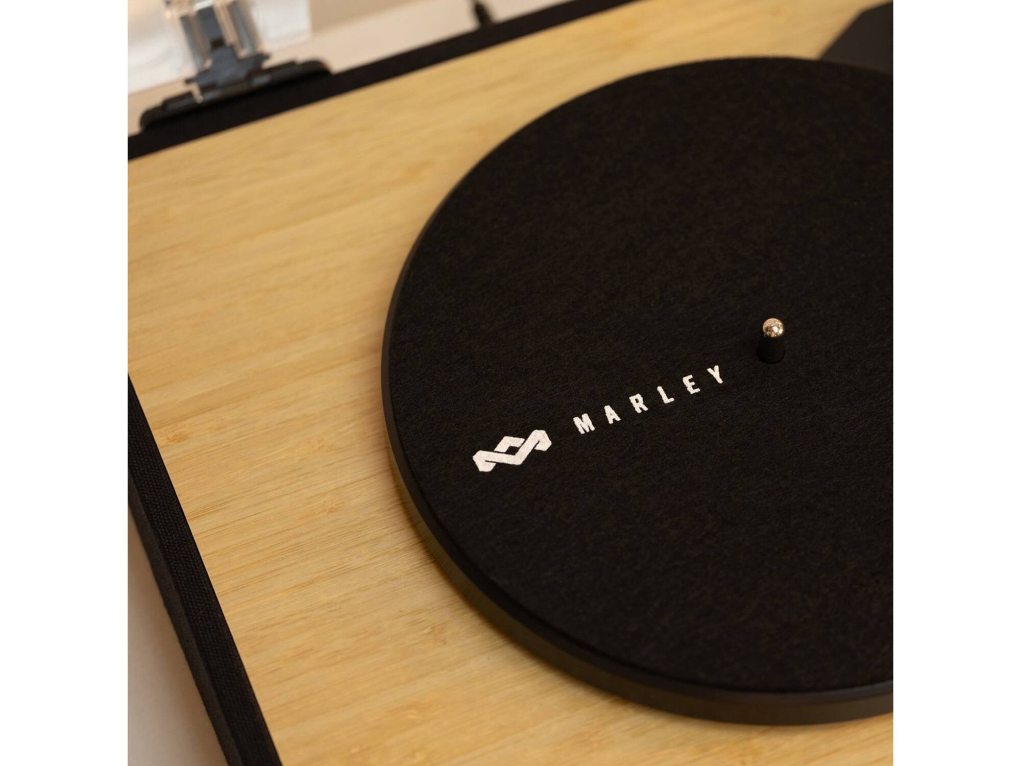 House of Marley Revolution Signature Black