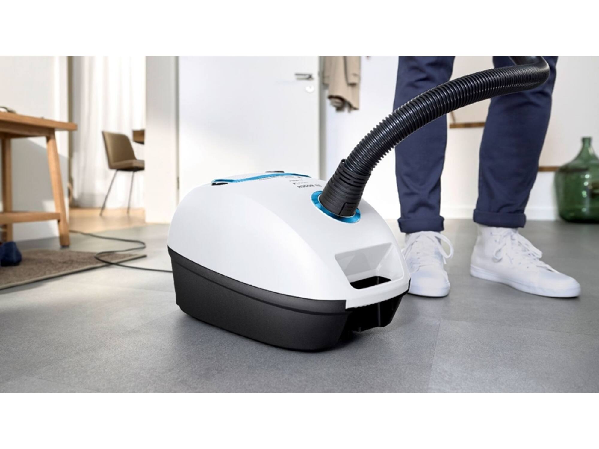 Bosch Serie 4 BGL41SIL2H