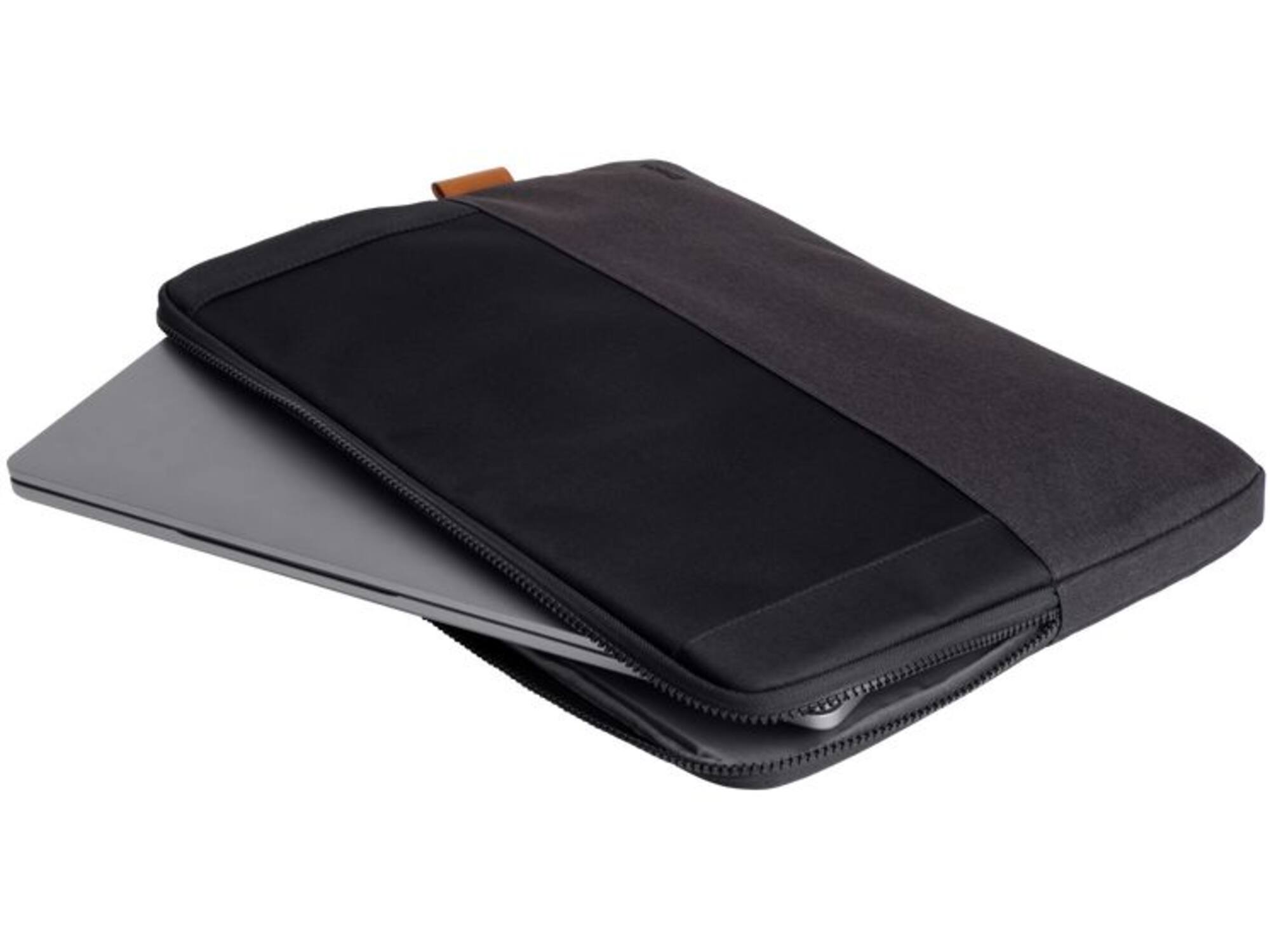 Trust Lisboa 16 inch Eco Sleeve Zwart