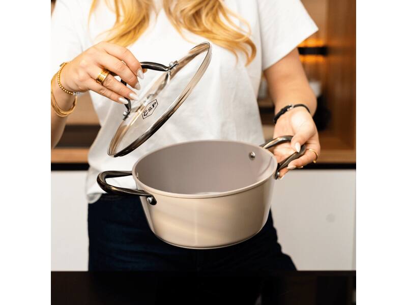Cook & Pan Taupe of Mind Kookpan met deksel 22 cm