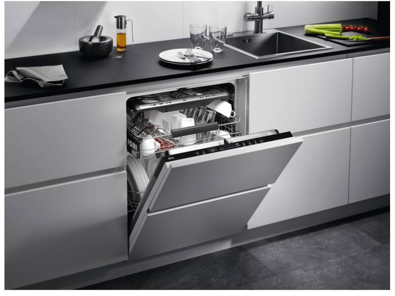 AEG FSE75768P GlassCare