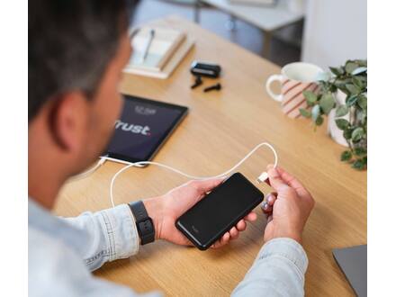 Trust Redoh Fast 10.000 mAh Zwart