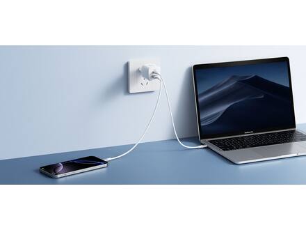 Veger snellader 100 Watt 2x USB Poort + USB-C Kabel 1,5m Nylon Wit