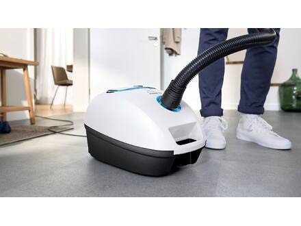 Bosch Serie 4 BGL41SIL2H